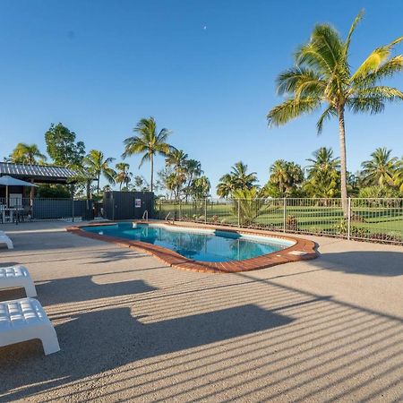 Kinka Palms Motel Yeppoon Exterior photo