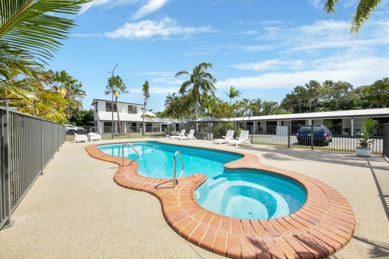 Kinka Palms Motel Yeppoon Exterior photo