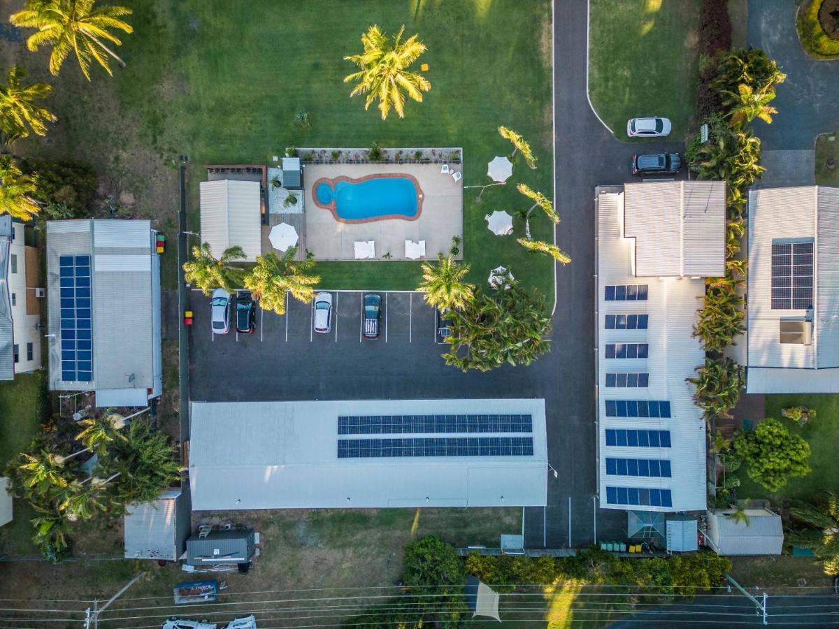 Kinka Palms Motel Yeppoon Exterior photo