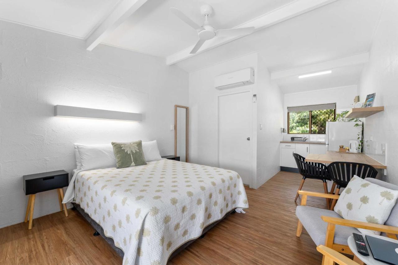 Kinka Palms Motel Yeppoon Exterior photo